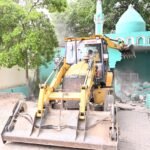ग्राम बाघऊ में ग्राम समाज/ ऊसर भूमि पर अवैध रूप से बनायी गयी मजार को हटाकर अवैध कब्जे को किया गया कब्जा मुक्त  !