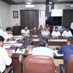 उद्योग एवं व्यापार की समस्याओं का समयबद्ध समाधान सुनिश्चित करें : जिलाधिकारी  !