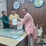 बबराला से 101 पिट्‌ठू कांवरियों का जत्था 5 अगस्त को महाकाल-ओंकारेश्वर-ममलेश्वर जलाभिषेक को जाएगा, एसडीएम को सौंपा ज्ञापन  !