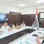 मतदाता सूची के पुनरीक्षण कार्य में तेजी लाएं अधिकारी : डीसी आयुष सिन्हा